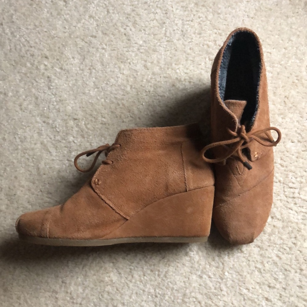 Tom’s booties size 8.5